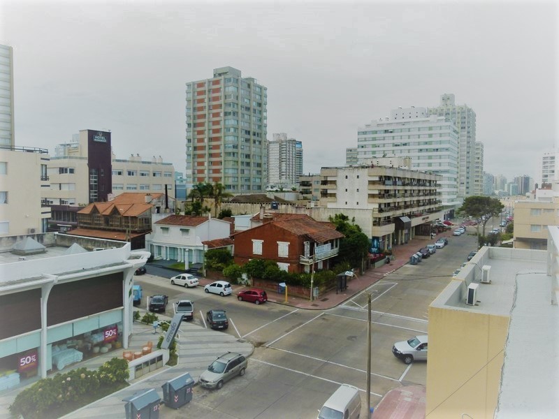 Monoambiente en venta en Península!! Todo reciclado!!